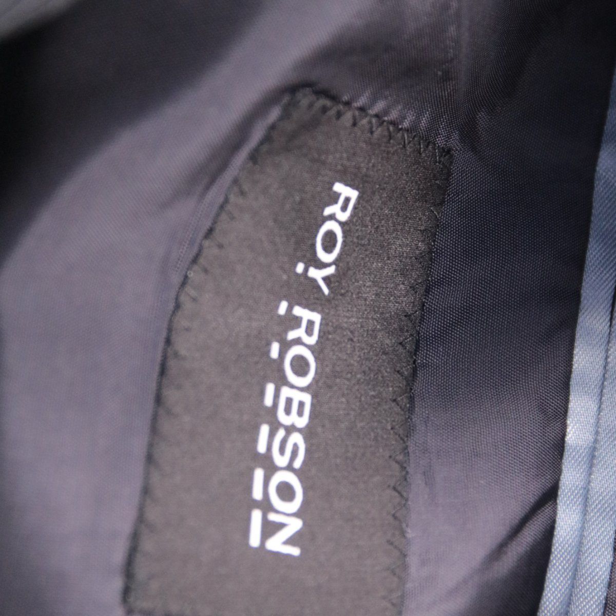 костюм Roy Robson