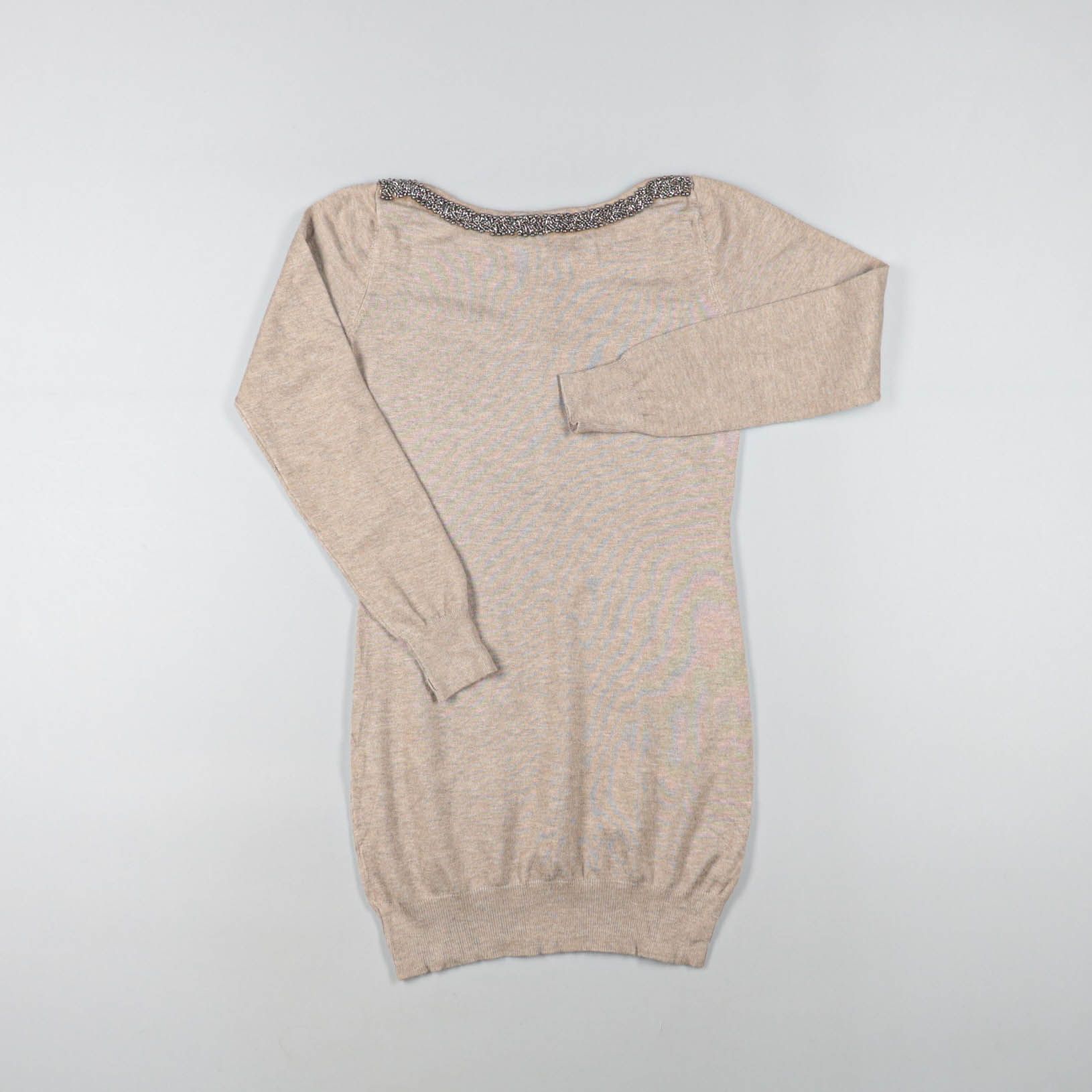 платье не указано