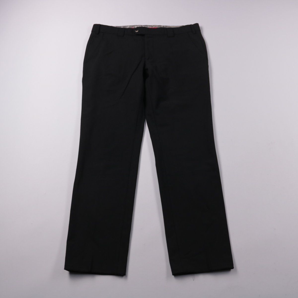 брюки не указано