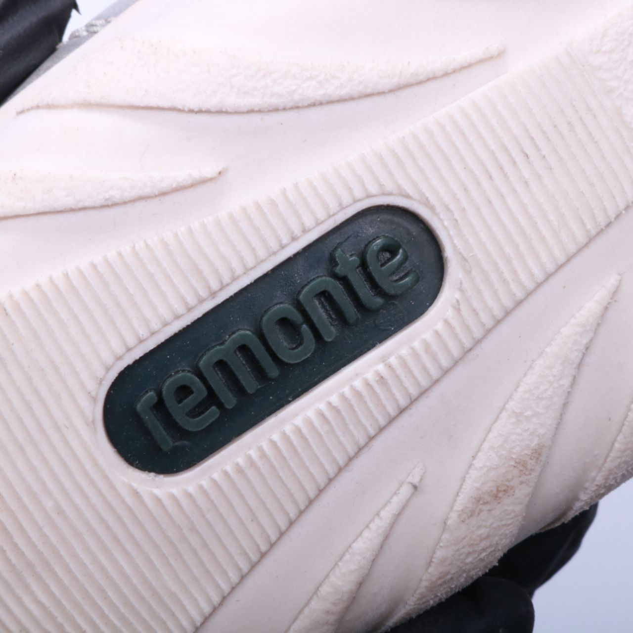 кроссовки Remonte