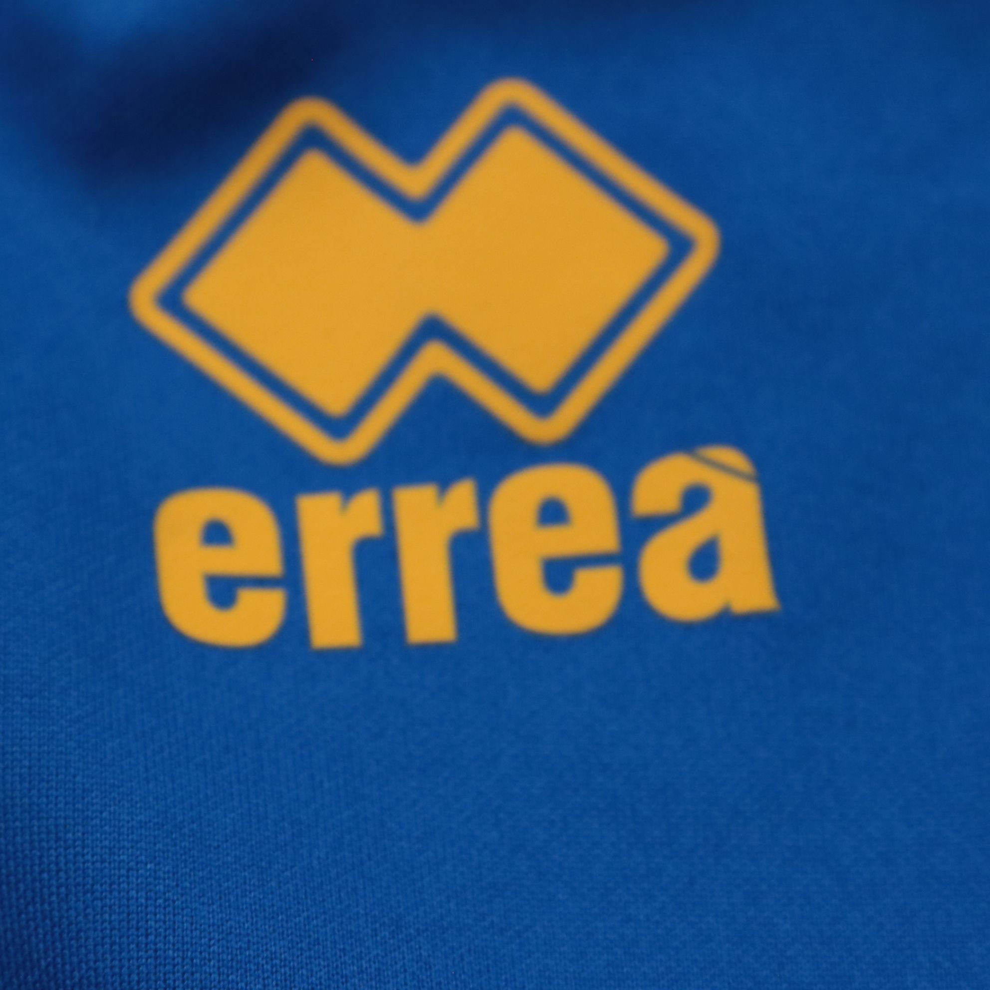 майка Errea