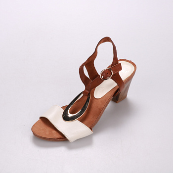 босоножки Caprice