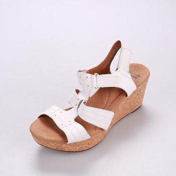 босоножки Clarks