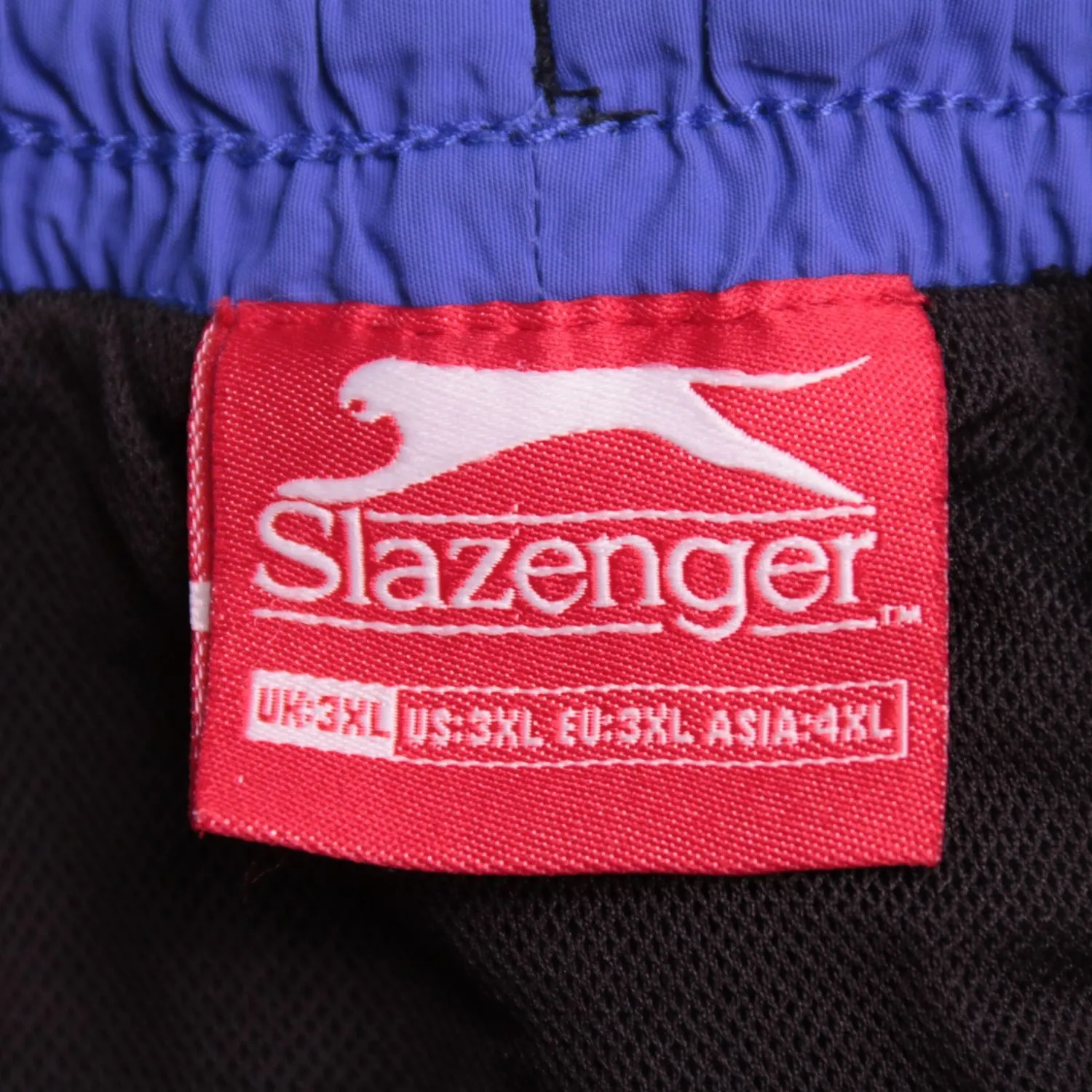 Чёрные спортивные шорты Slazenger с синим кантом, размер 60 (3XL)