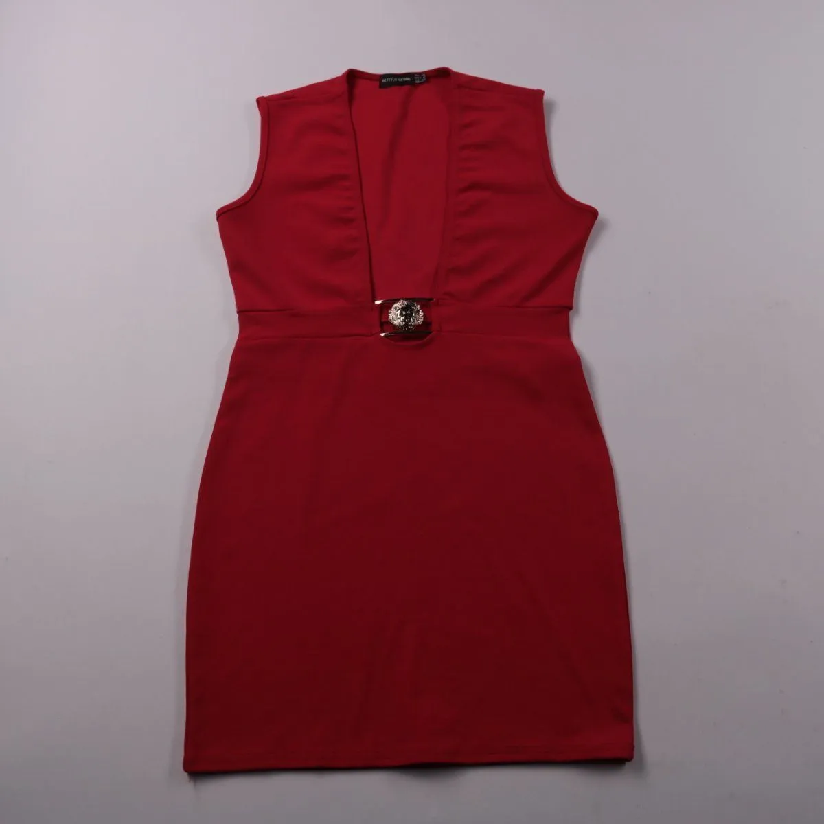 платье PrettyLittleThing