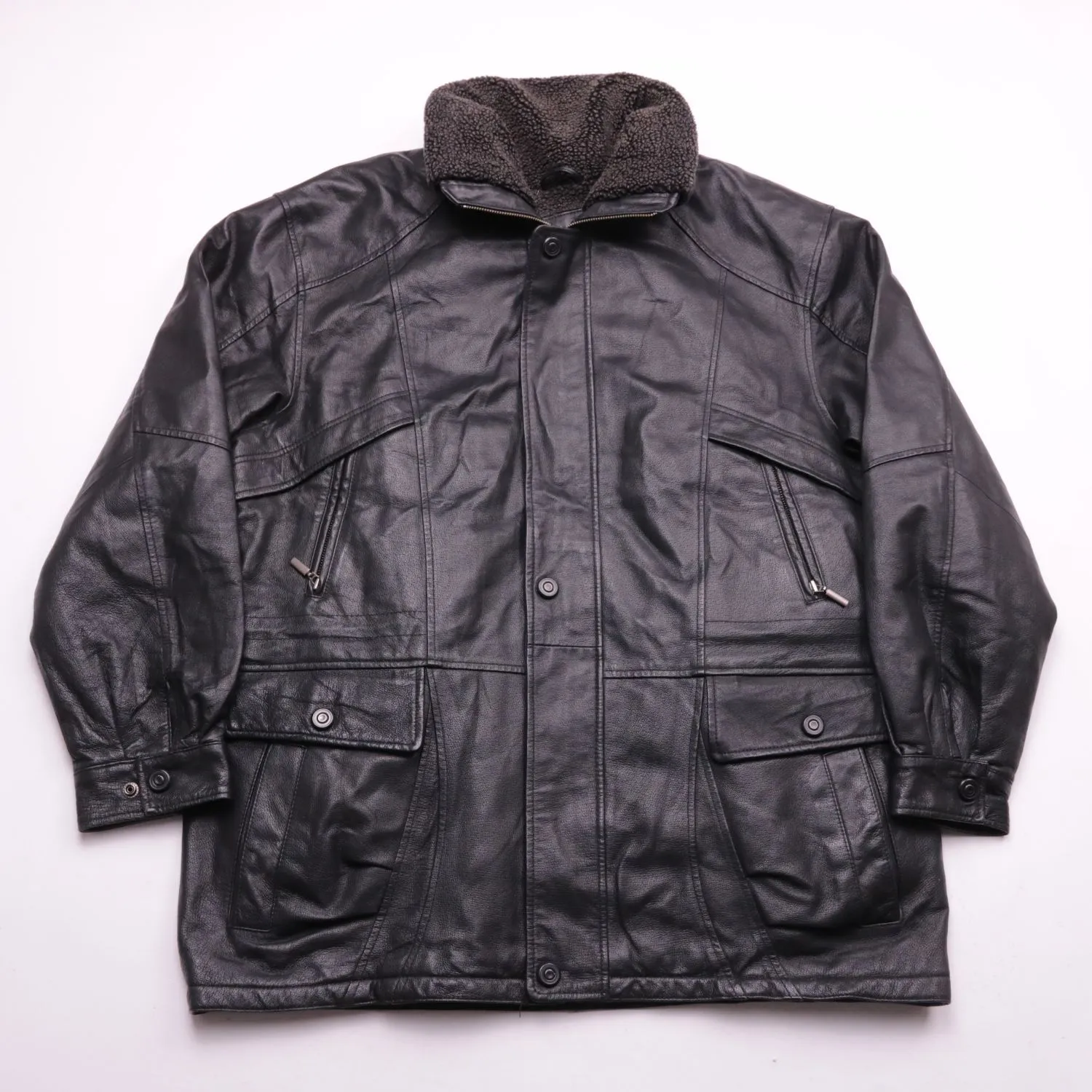 Чёрная кожаная куртка Genuine Leather с тёплой подкладкой, размер 62 (4XL)
