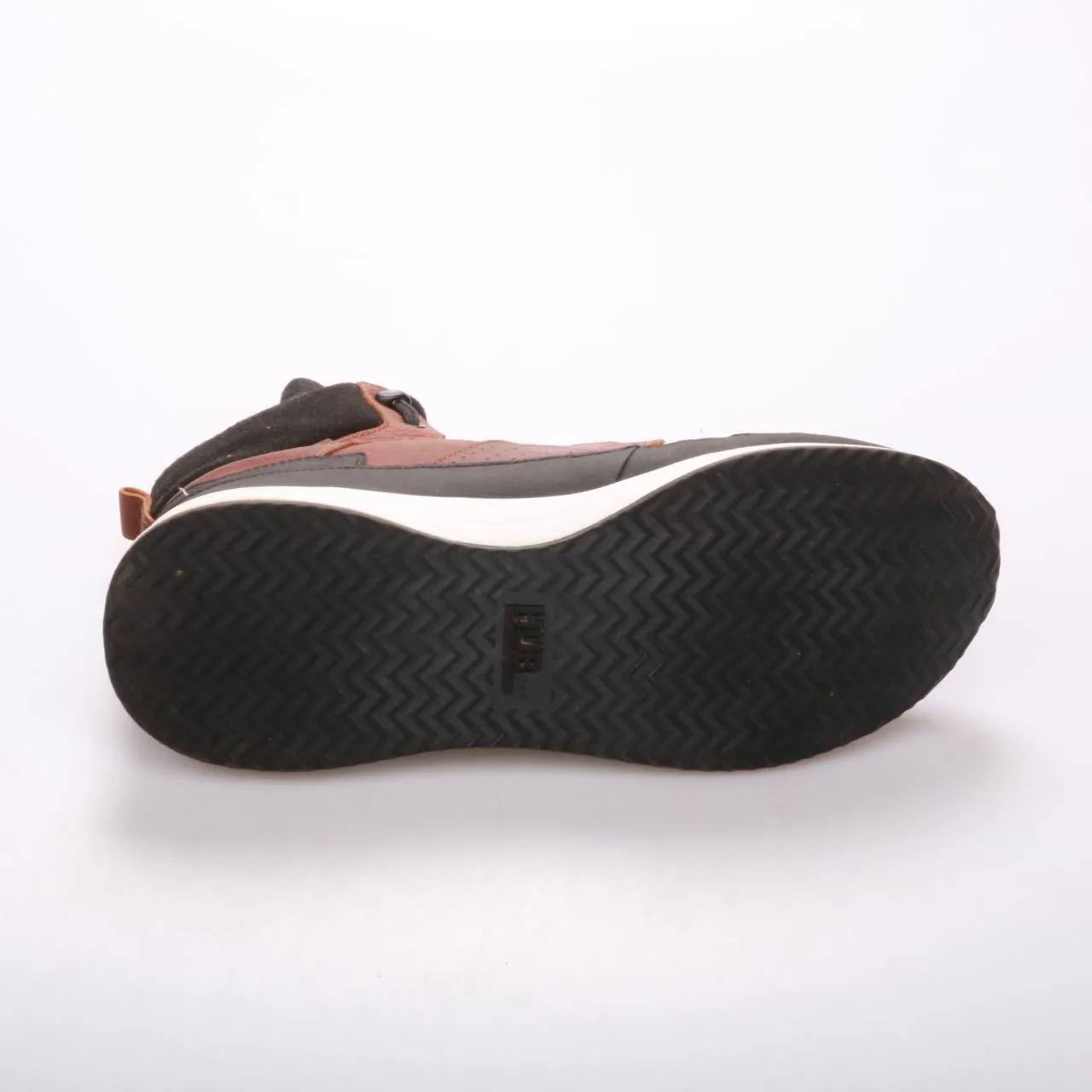 кроссовки HUB