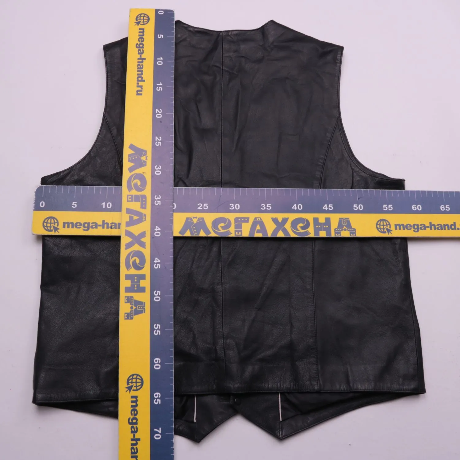 Чёрный кожаный жилет C.A.N.D.A на пуговицах, размер 54 (XL)