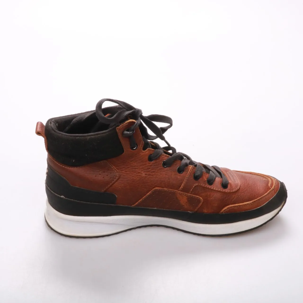 кроссовки HUB